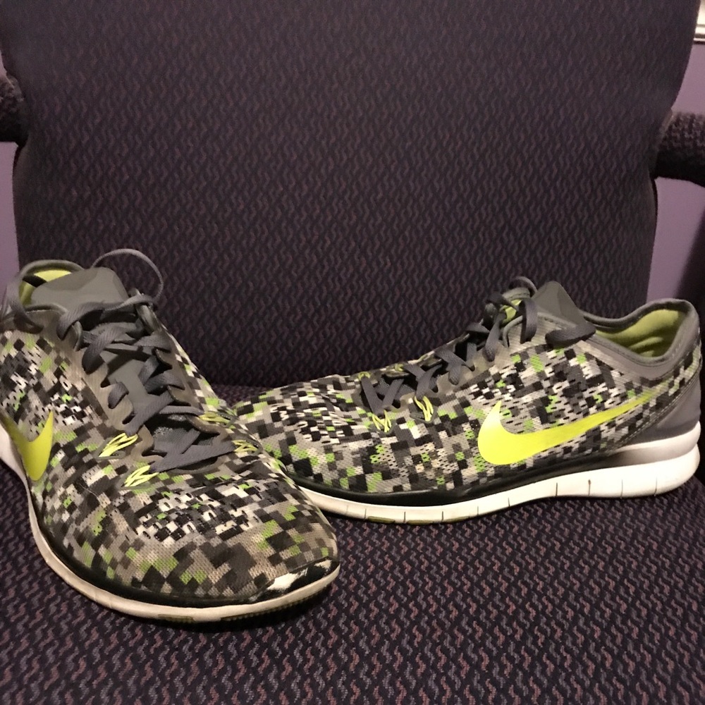 NIKE FREE TR FIT 5 size 11
